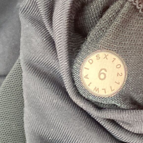 Lululemon sz 6 Twist Around Tank Jaded excellent like new condition tank… - Picture 10 of 12
